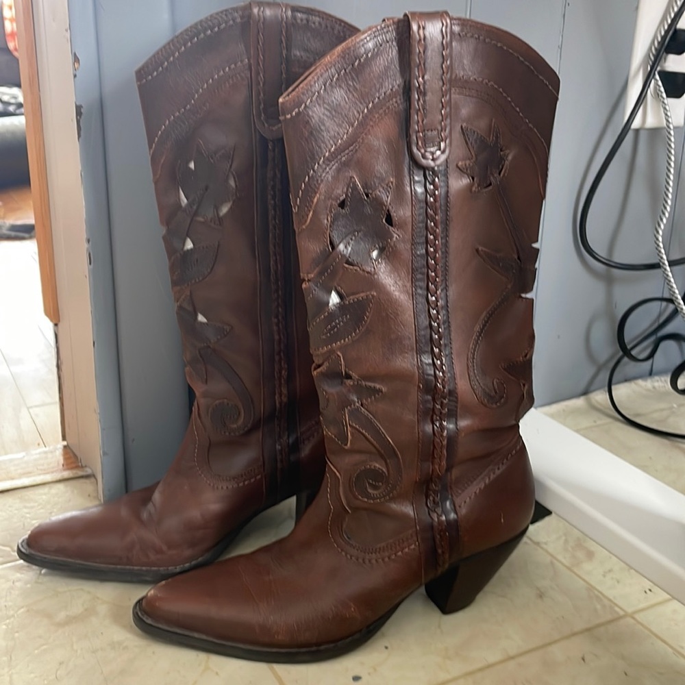 White Mountain Brown Leather Western Heeled Boots